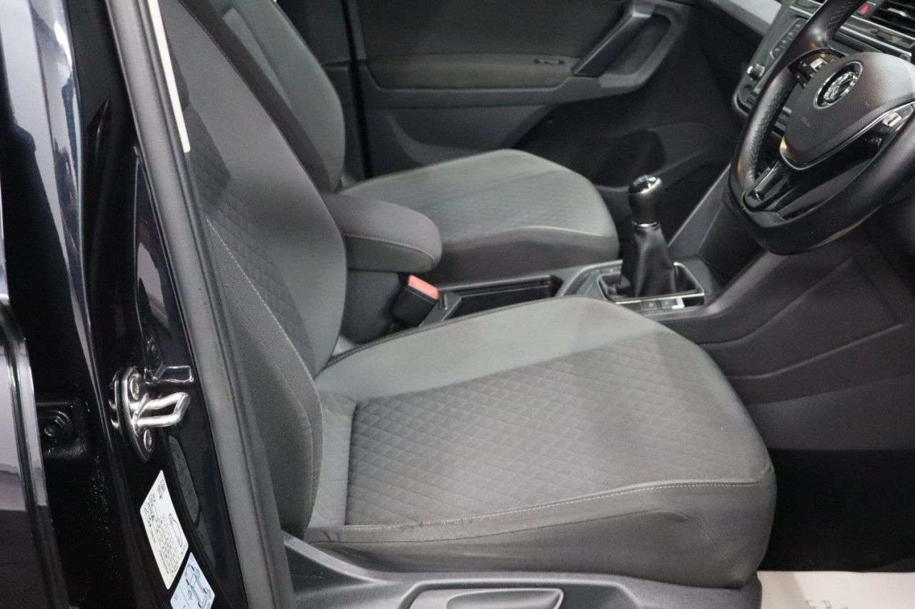 2017 VOLKSWAGEN TIGUAN 2017 VOLKSWAGEN TIGUAN