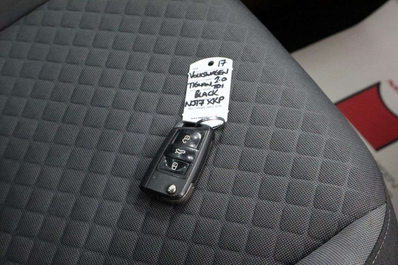2017 VOLKSWAGEN TIGUAN 2017 VOLKSWAGEN TIGUAN