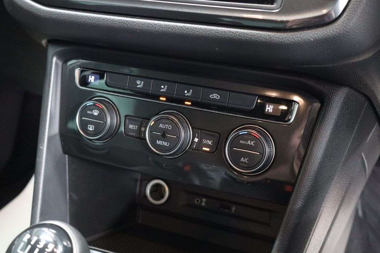 2017 VOLKSWAGEN TIGUAN 2017 VOLKSWAGEN TIGUAN