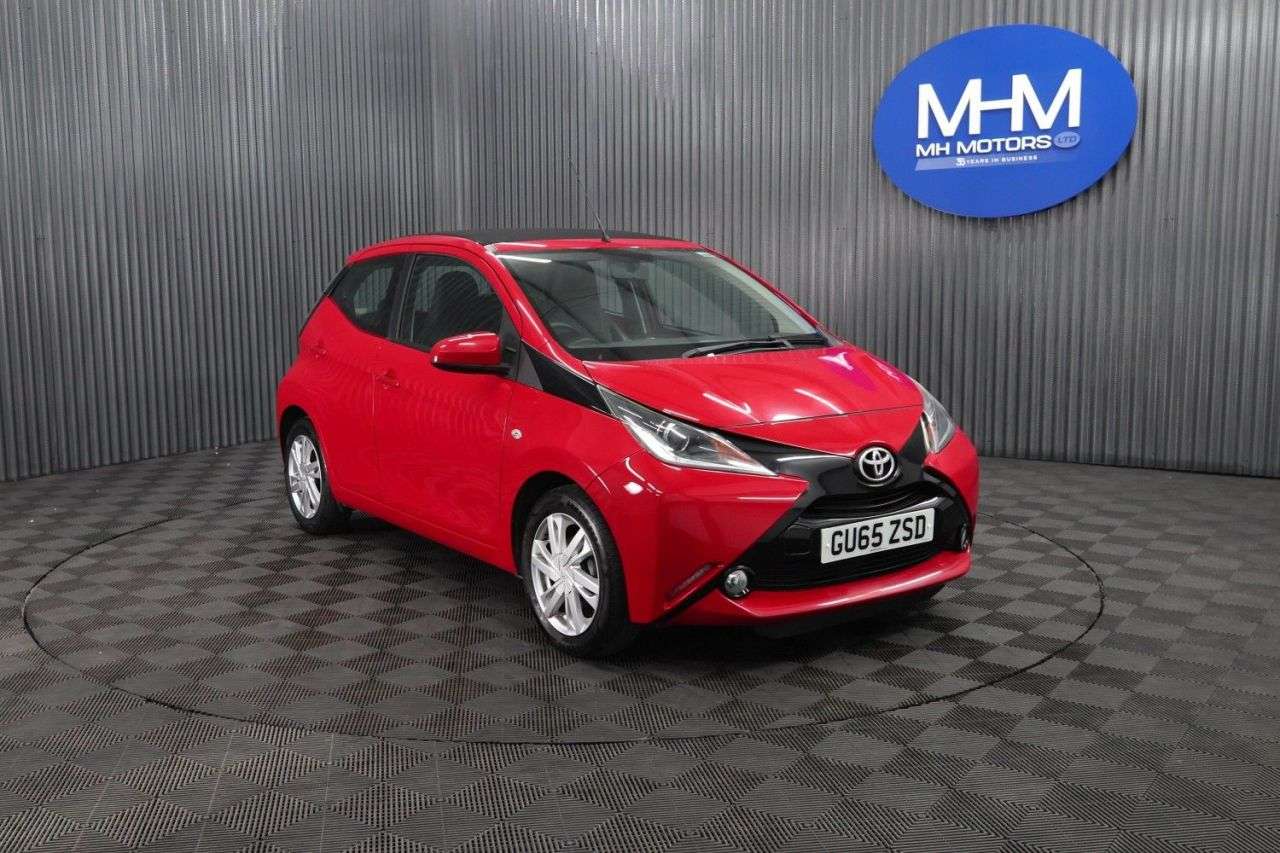 A 2015 TOYOTA AYGO 1.0 VVT-i x-pression x-wave 5dr Petrol Manual Euro 5 Euro 5 (68 ps) LOW INS A 2015 TOYOTA AYGO 1.0 VVT-i x-pression x-wave 5dr Petrol Manual Euro 5 Euro 5 (68 ps) LOW INS