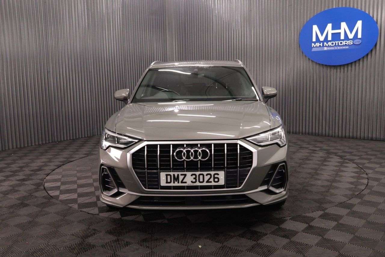 A 2019 AUDI Q3 1.5 TFSI CoD 35 S line SUV 5dr Petrol S Tronic Euro 6 (s/s) (150 ps) LONG M A 2019 AUDI Q3 1.5 TFSI CoD 35 S line SUV 5dr Petrol S Tronic Euro 6 (s/s) (150 ps) LONG M