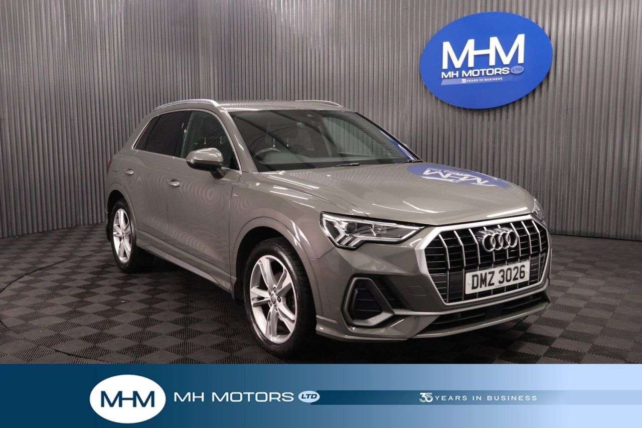A 2019 AUDI Q3 1.5 TFSI CoD 35 S line SUV 5dr Petrol S Tronic Euro 6 (s/s) (150 ps) LONG M A 2019 AUDI Q3 1.5 TFSI CoD 35 S line SUV 5dr Petrol S Tronic Euro 6 (s/s) (150 ps) LONG M