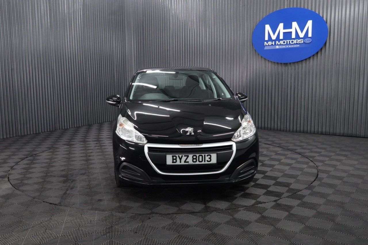 A 2017 PEUGEOT 208 1.6HDI Access LONG MOT / EASY TO DRIVE AND PARK A 2017 PEUGEOT 208 1.6HDI Access LONG MOT / EASY TO DRIVE AND PARK