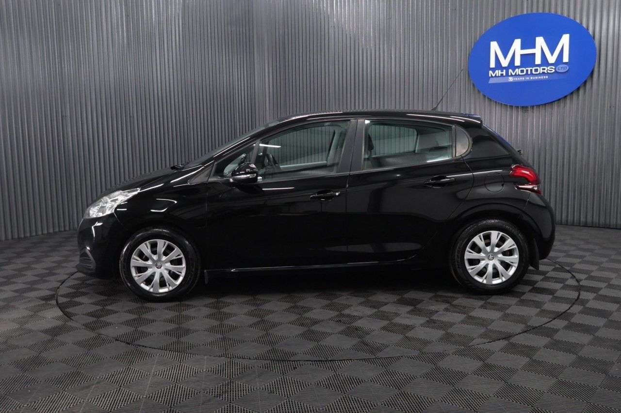 2017 PEUGEOT 208 2017 PEUGEOT 208