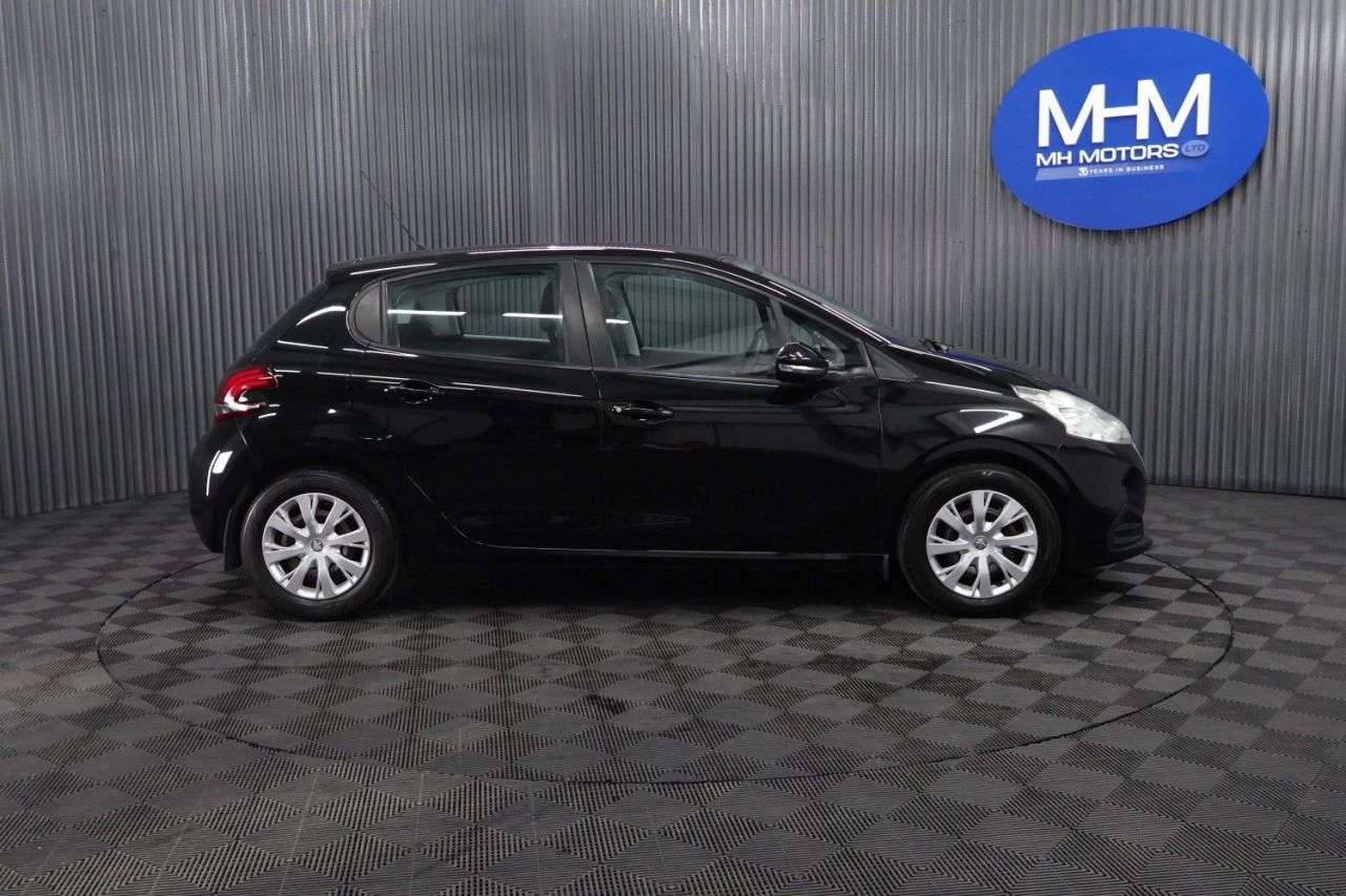 2017 PEUGEOT 208 2017 PEUGEOT 208