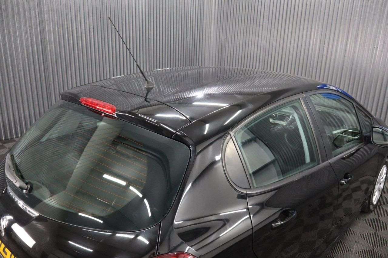 2017 PEUGEOT 208 2017 PEUGEOT 208