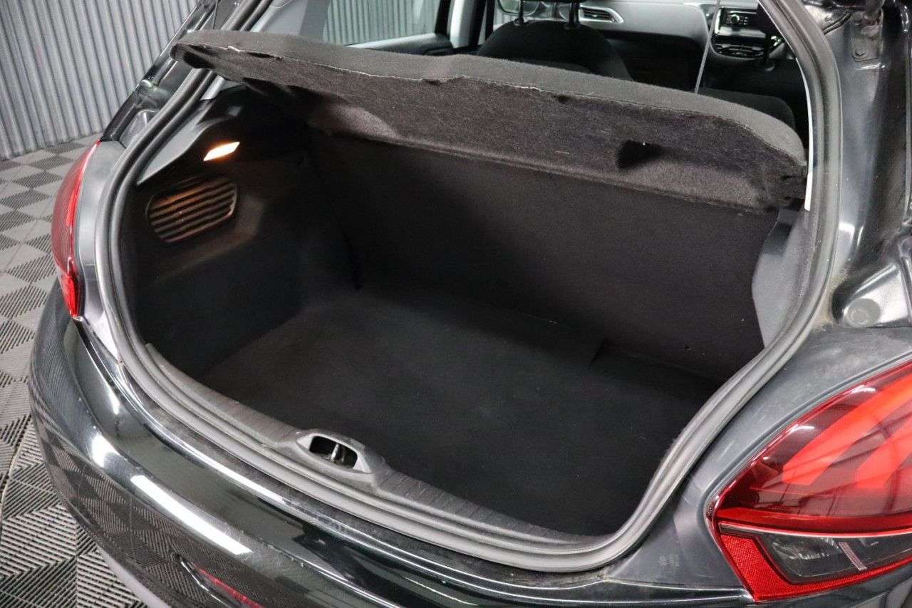 2017 PEUGEOT 208 2017 PEUGEOT 208