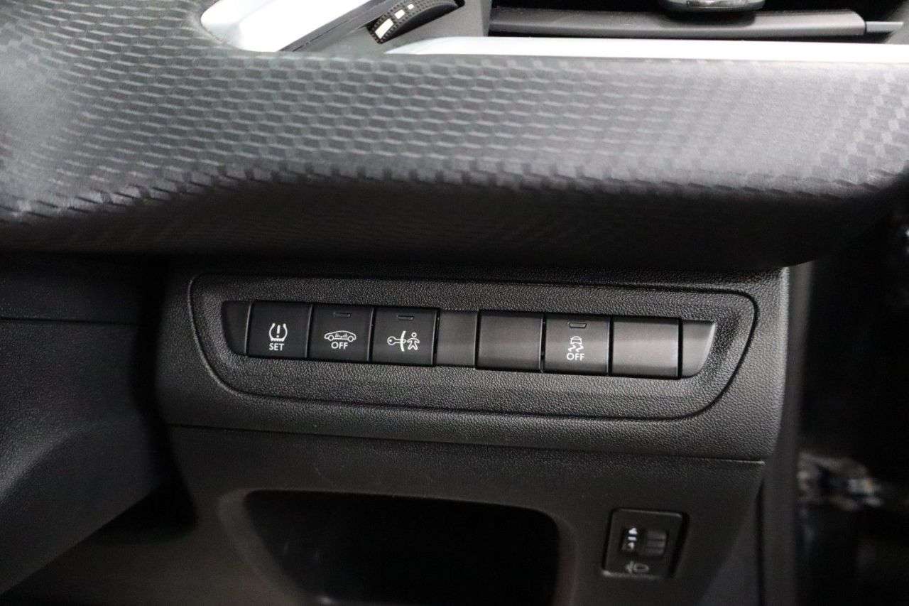 2017 PEUGEOT 208 2017 PEUGEOT 208