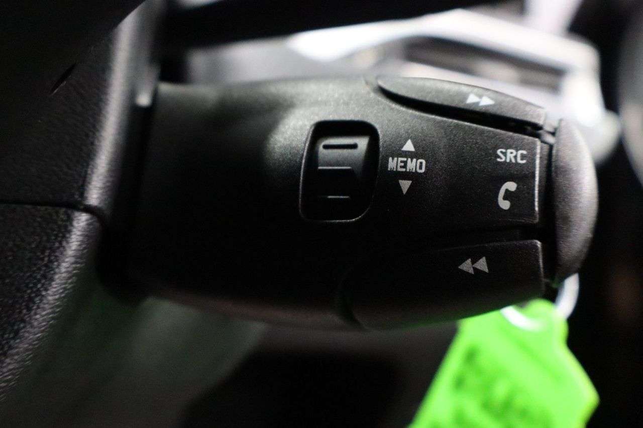 2017 PEUGEOT 208 2017 PEUGEOT 208
