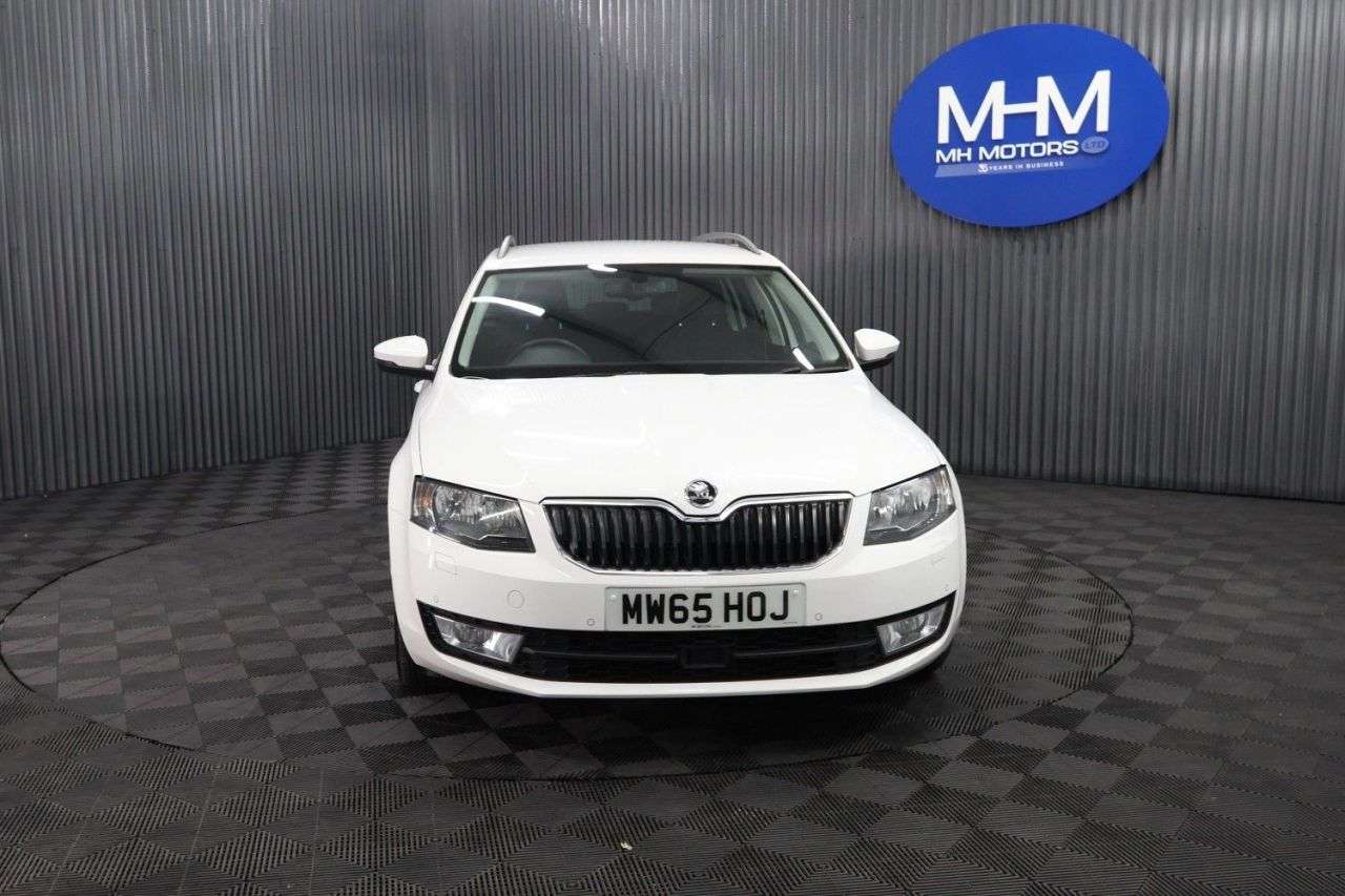 A 2015 SKODA OCTAVIA 1.6 TDI SE L Estate 5dr Diesel Manual Euro 6 (s/s) (110 ps) SPACIOUS ESTATE A 2015 SKODA OCTAVIA 1.6 TDI SE L Estate 5dr Diesel Manual Euro 6 (s/s) (110 ps) SPACIOUS ESTATE