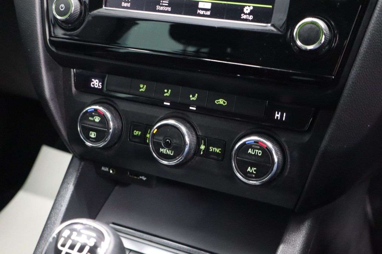 2015 SKODA OCTAVIA 2015 SKODA OCTAVIA