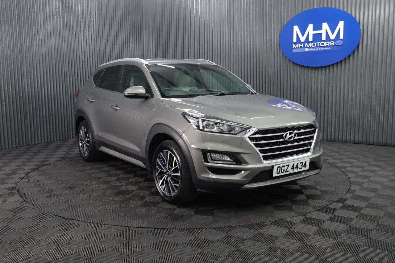 A 2019 HYUNDAI TUCSON 1.6 CRDi Premium SUV 5dr Diesel Manual Euro 6 (s/s) (115 ps) LONG MOT / REA A 2019 HYUNDAI TUCSON 1.6 CRDi Premium SUV 5dr Diesel Manual Euro 6 (s/s) (115 ps) LONG MOT / REA