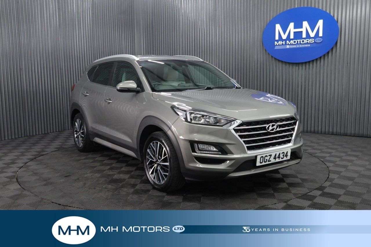 A 2019 HYUNDAI TUCSON 1.6 CRDi Premium SUV 5dr Diesel Manual Euro 6 (s/s) (115 ps) LONG MOT / REA A 2019 HYUNDAI TUCSON 1.6 CRDi Premium SUV 5dr Diesel Manual Euro 6 (s/s) (115 ps) LONG MOT / REA