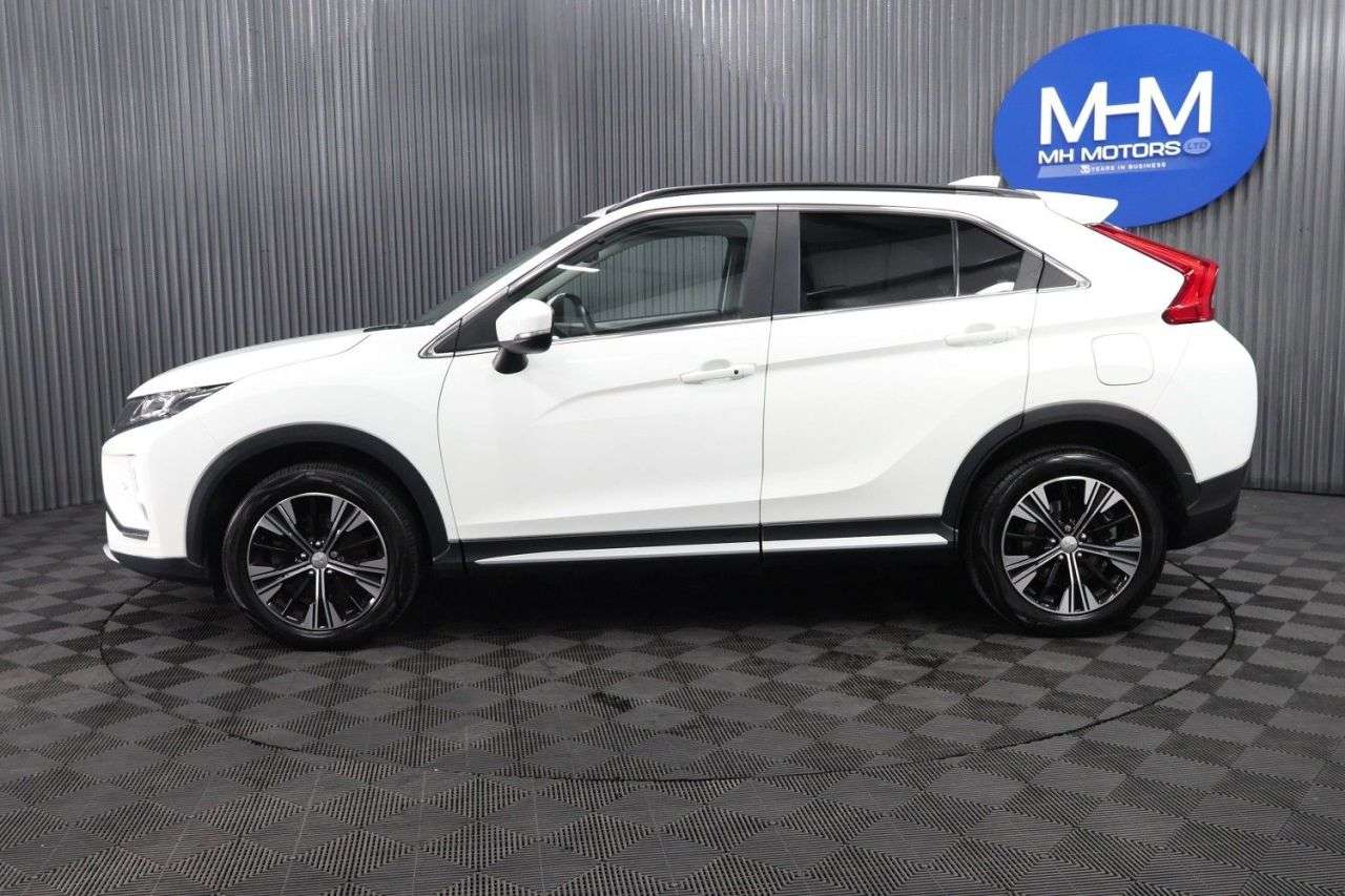 A 2019 MITSUBISHI ECLIPSE CROSS 1.5T 3 SUV 5dr Petrol Manual Euro 6 (s/s) (163 ps) FULL SERVICE HISTORY / D A 2019 MITSUBISHI ECLIPSE CROSS 1.5T 3 SUV 5dr Petrol Manual Euro 6 (s/s) (163 ps) FULL SERVICE HISTORY / D