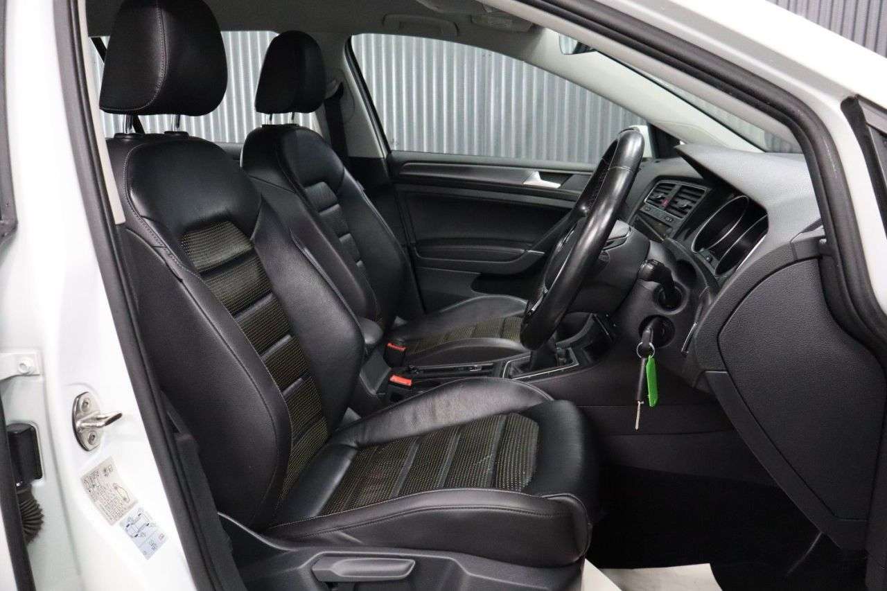 2017 VOLKSWAGEN GOLF 2017 VOLKSWAGEN GOLF