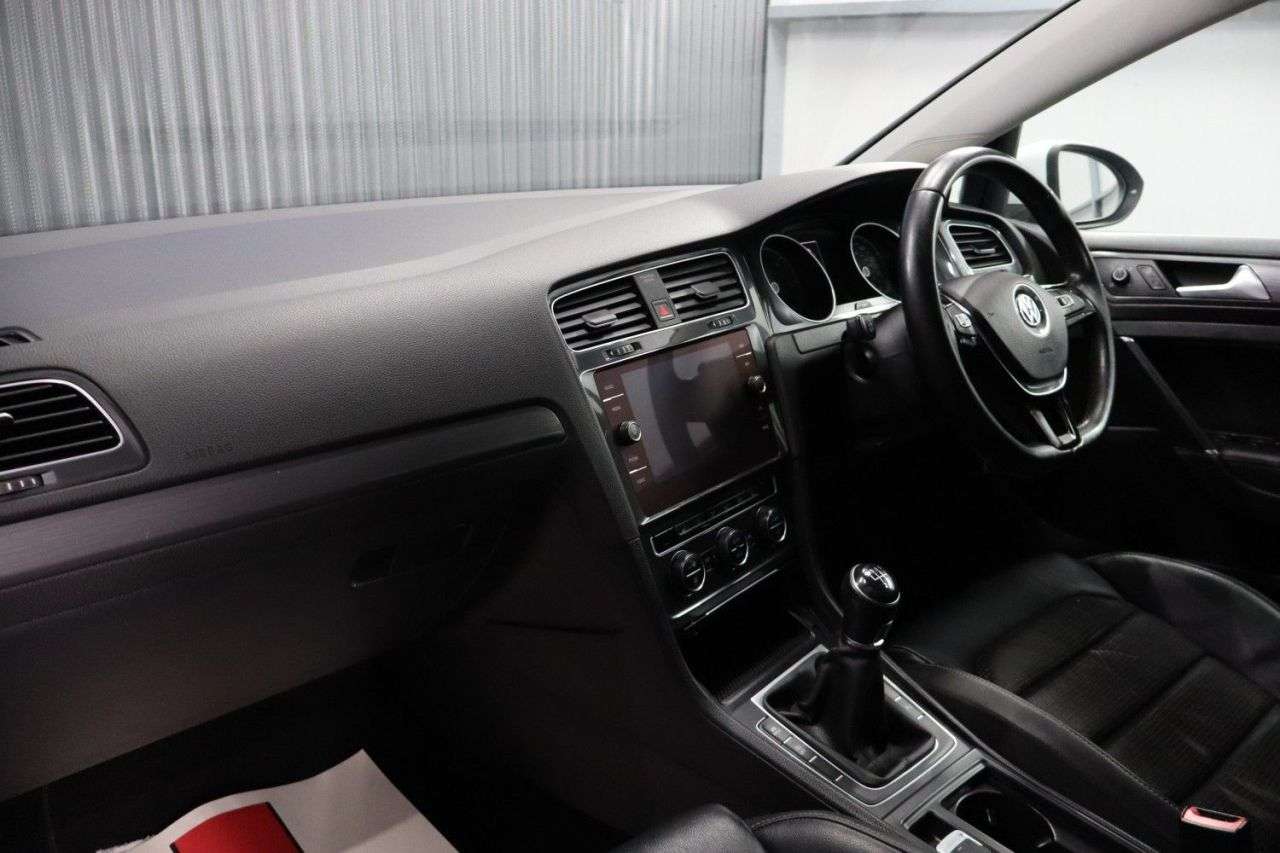 2017 VOLKSWAGEN GOLF 2017 VOLKSWAGEN GOLF