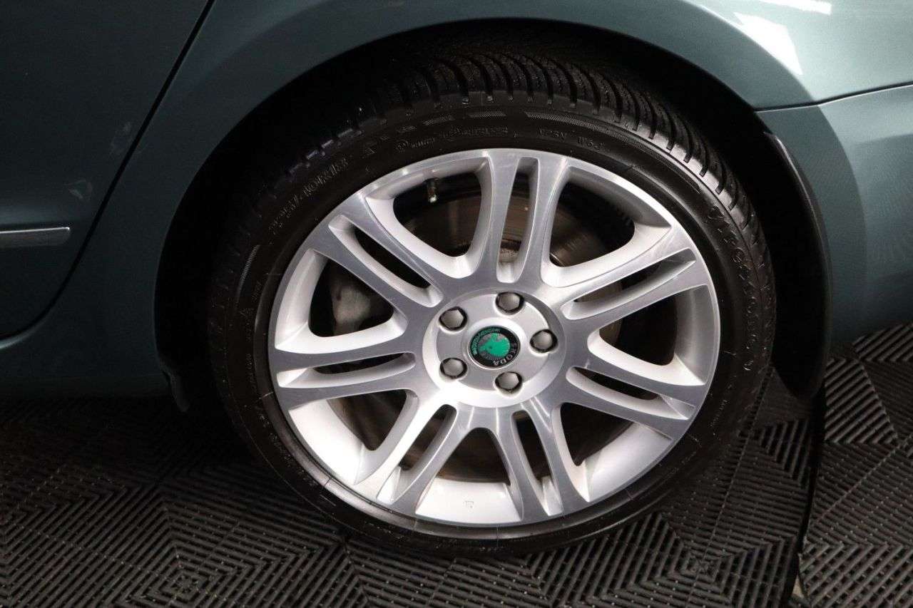 2012 SKODA SUPERB 2012 SKODA SUPERB
