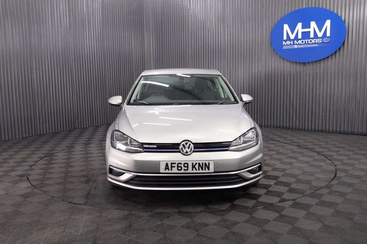 A 2019 VOLKSWAGEN GOLF 1.5 TSI EVO Match Hatchback 5dr Petrol Manual Euro 6 (s/s) (130 ps) PARKING A 2019 VOLKSWAGEN GOLF 1.5 TSI EVO Match Hatchback 5dr Petrol Manual Euro 6 (s/s) (130 ps) PARKING