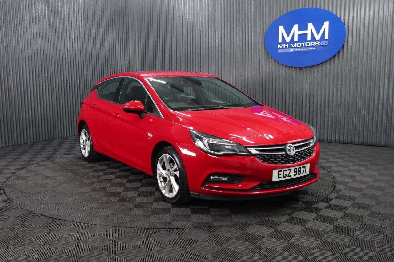 A 2017 VAUXHALL ASTRA 1.4i SRi Hatchback 5dr Petrol Manual Euro 6 (100 ps) LOW MILEAGE / LOW INSU A 2017 VAUXHALL ASTRA 1.4i SRi Hatchback 5dr Petrol Manual Euro 6 (100 ps) LOW MILEAGE / LOW INSU