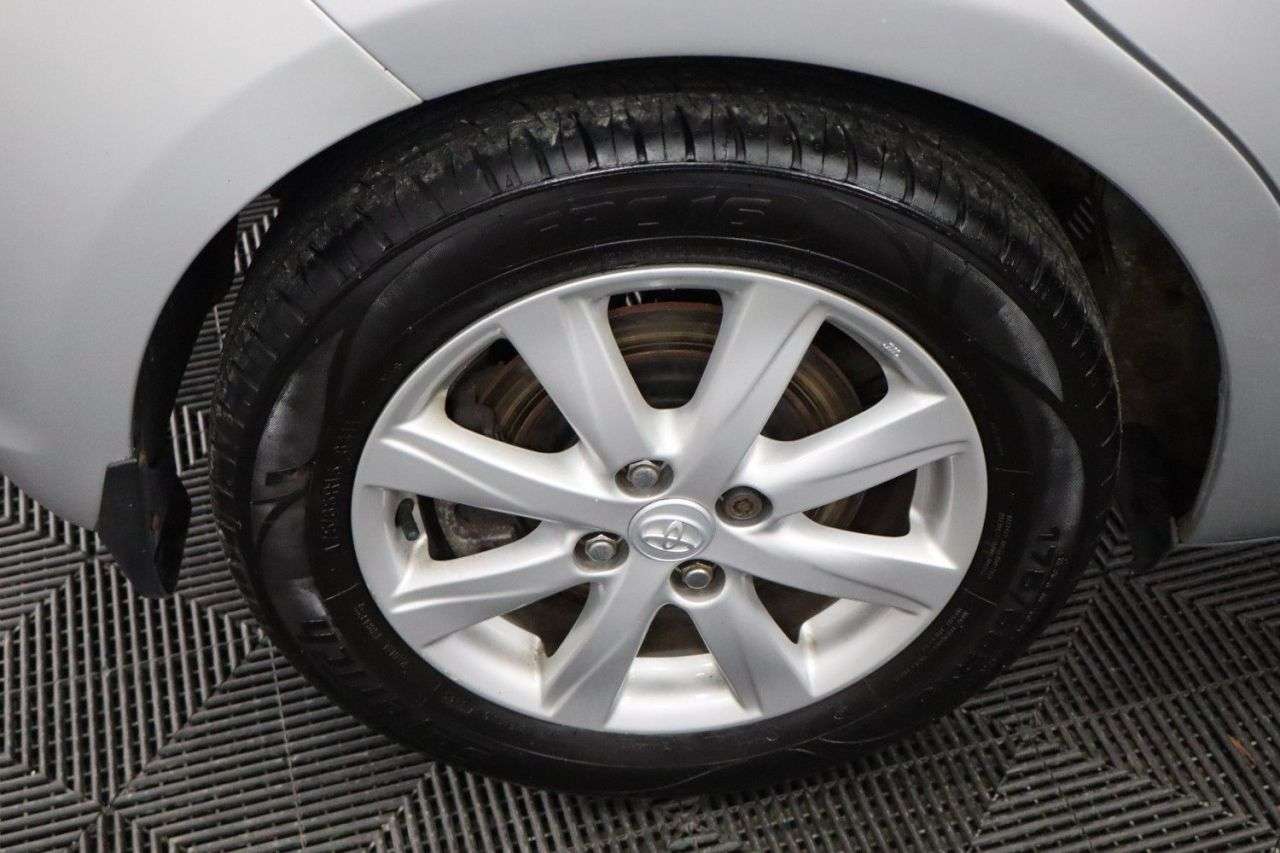 2013 TOYOTA YARIS 2013 TOYOTA YARIS