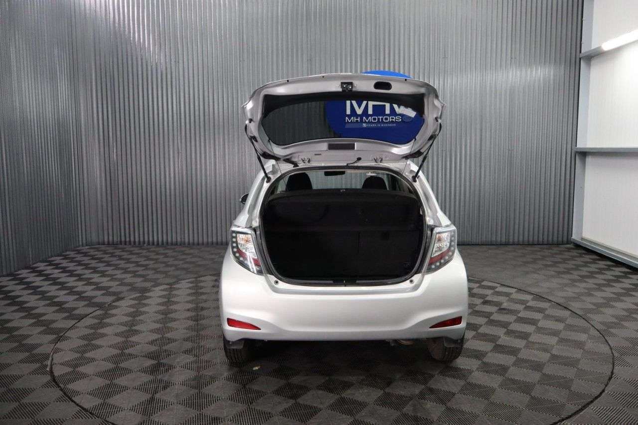 2013 TOYOTA YARIS 2013 TOYOTA YARIS