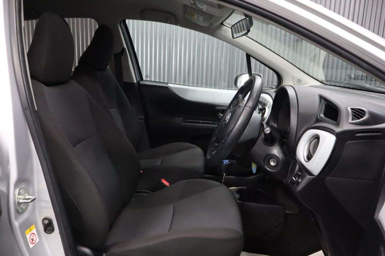 2013 TOYOTA YARIS 2013 TOYOTA YARIS