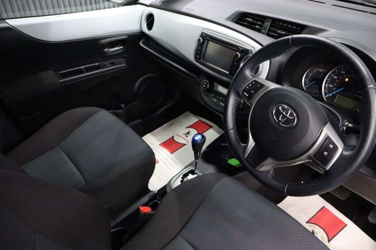 2013 TOYOTA YARIS 2013 TOYOTA YARIS