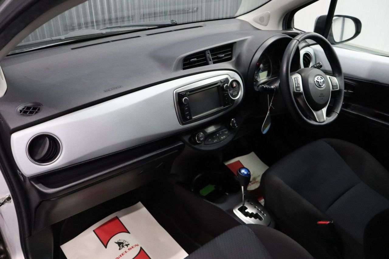 2013 TOYOTA YARIS 2013 TOYOTA YARIS