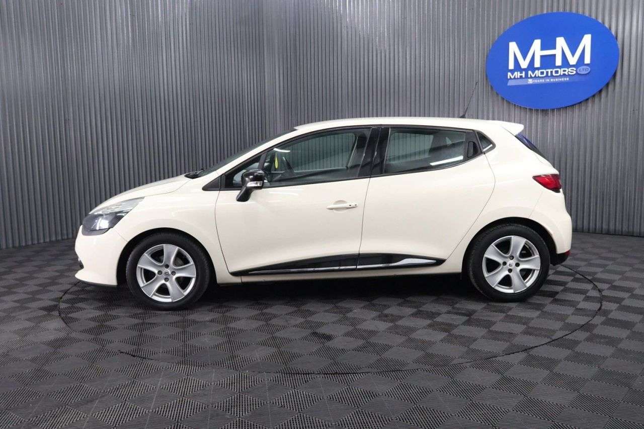 2015 RENAULT CLIO 2015 RENAULT CLIO