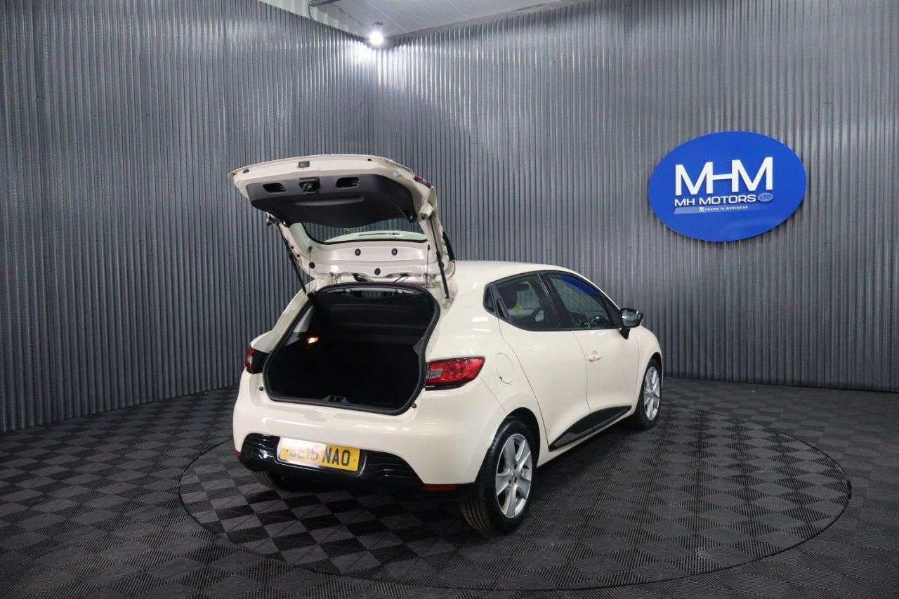 2015 RENAULT CLIO 2015 RENAULT CLIO