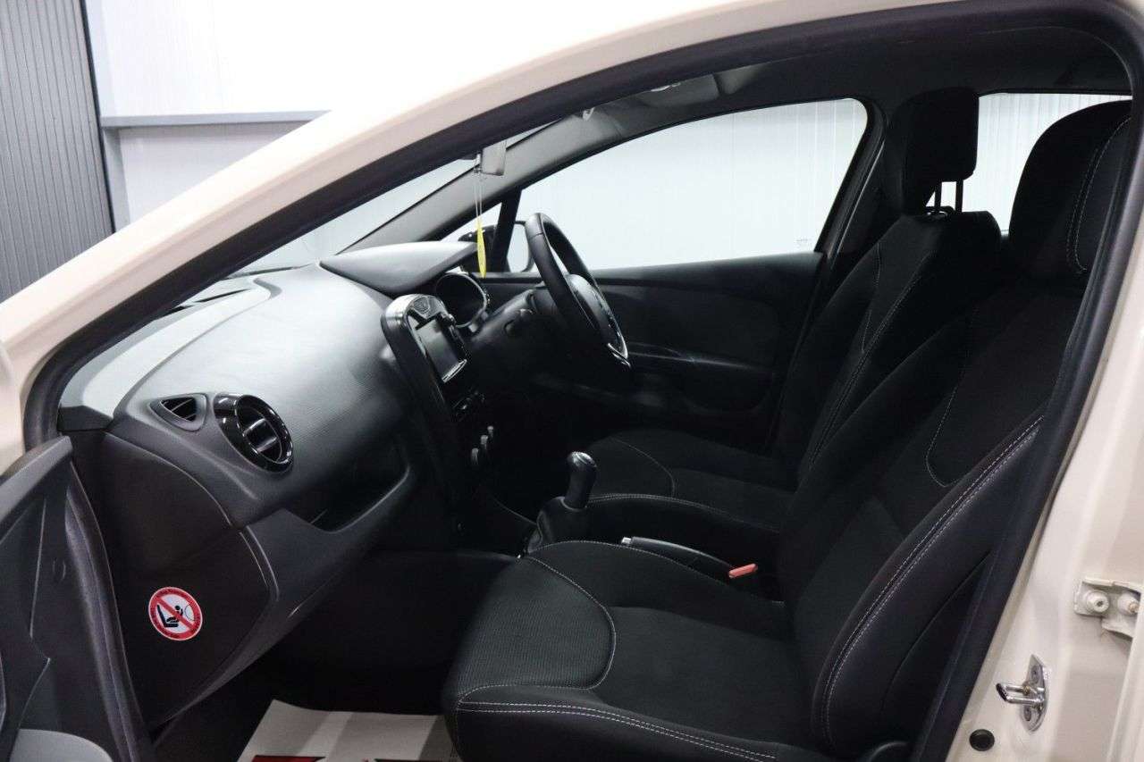 2015 RENAULT CLIO 2015 RENAULT CLIO