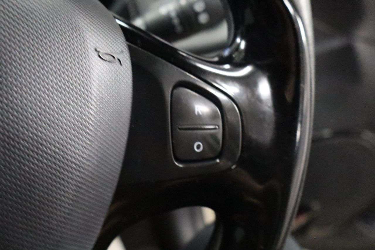 2015 RENAULT CLIO 2015 RENAULT CLIO