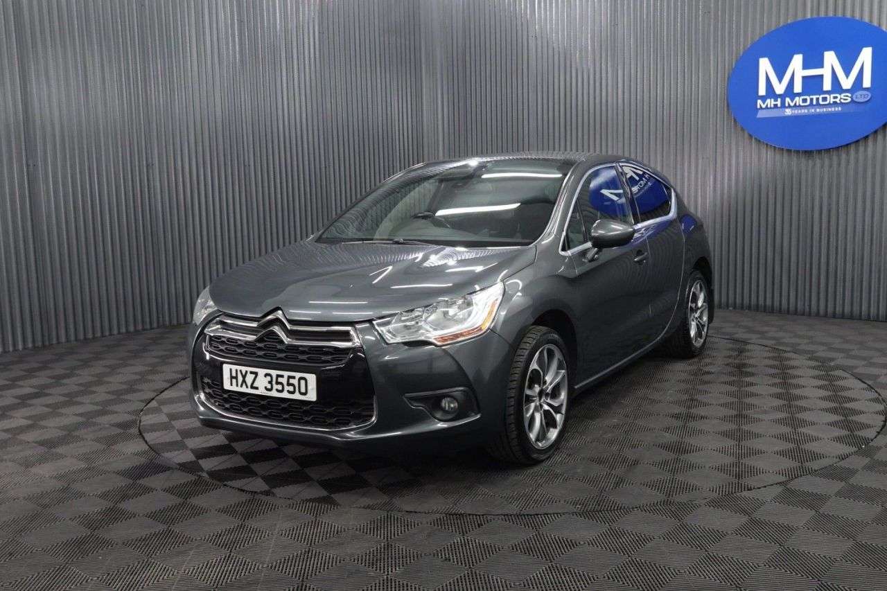 A 2015 CITROEN DS4 1.6 e-HDi Airdream DStyle Hatchback 5dr Diesel Manual Euro 5 (s/s) (115 ps) A 2015 CITROEN DS4 1.6 e-HDi Airdream DStyle Hatchback 5dr Diesel Manual Euro 5 (s/s) (115 ps)