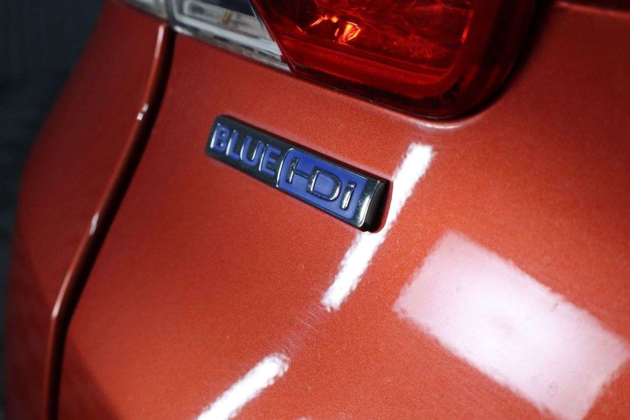 2015 PEUGEOT 2008 2015 PEUGEOT 2008