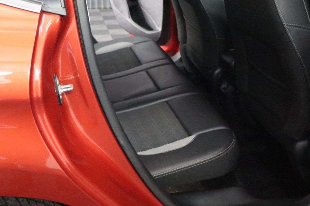 2015 PEUGEOT 2008 2015 PEUGEOT 2008