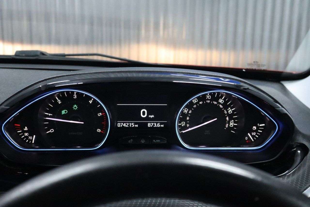 2015 PEUGEOT 2008 2015 PEUGEOT 2008
