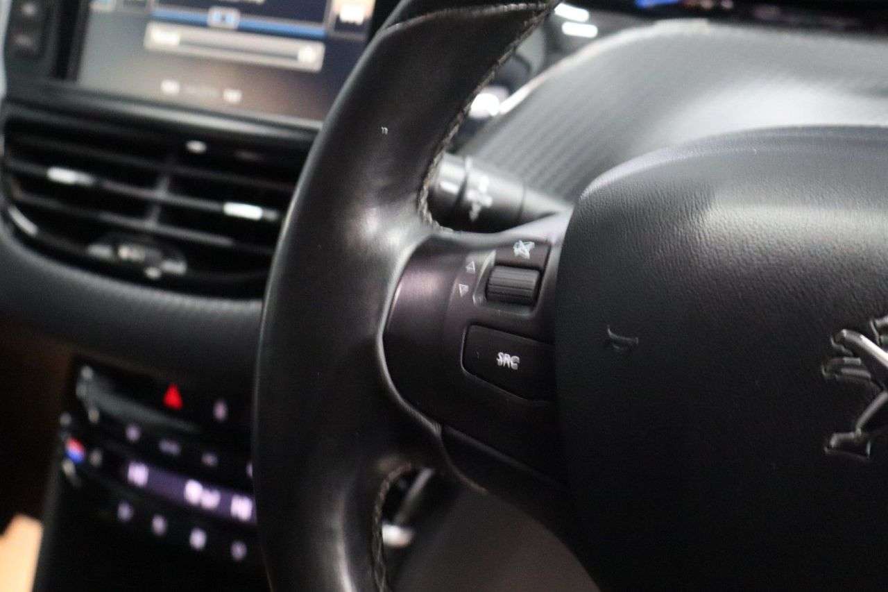 2015 PEUGEOT 2008 2015 PEUGEOT 2008