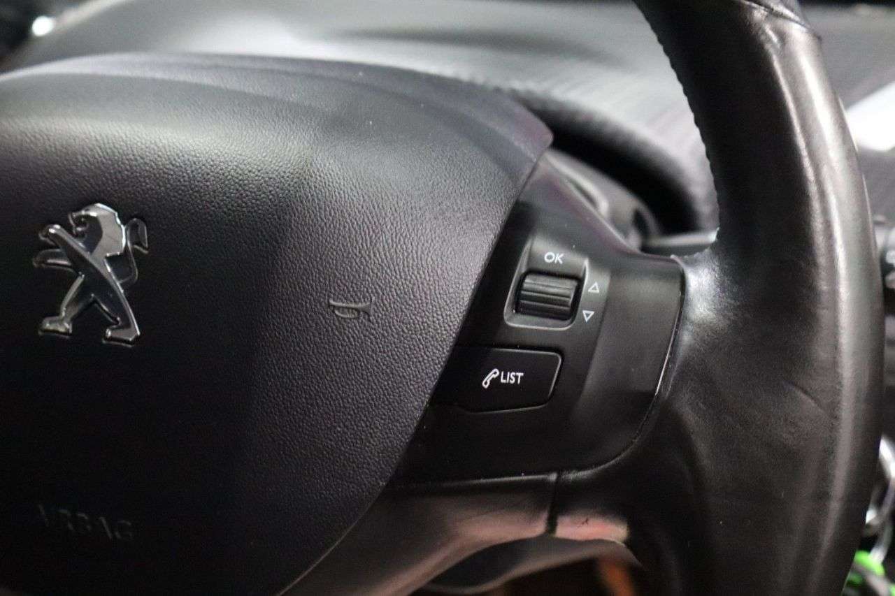 2015 PEUGEOT 2008 2015 PEUGEOT 2008