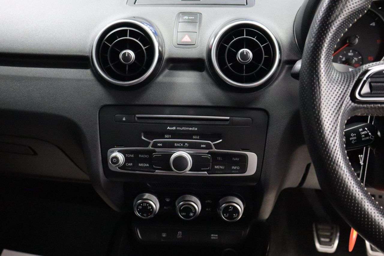 2016 AUDI A1 2016 AUDI A1