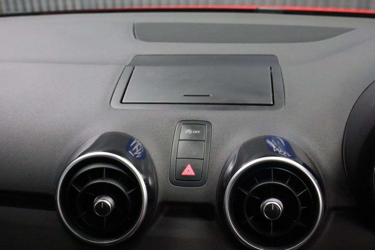 2016 AUDI A1 2016 AUDI A1