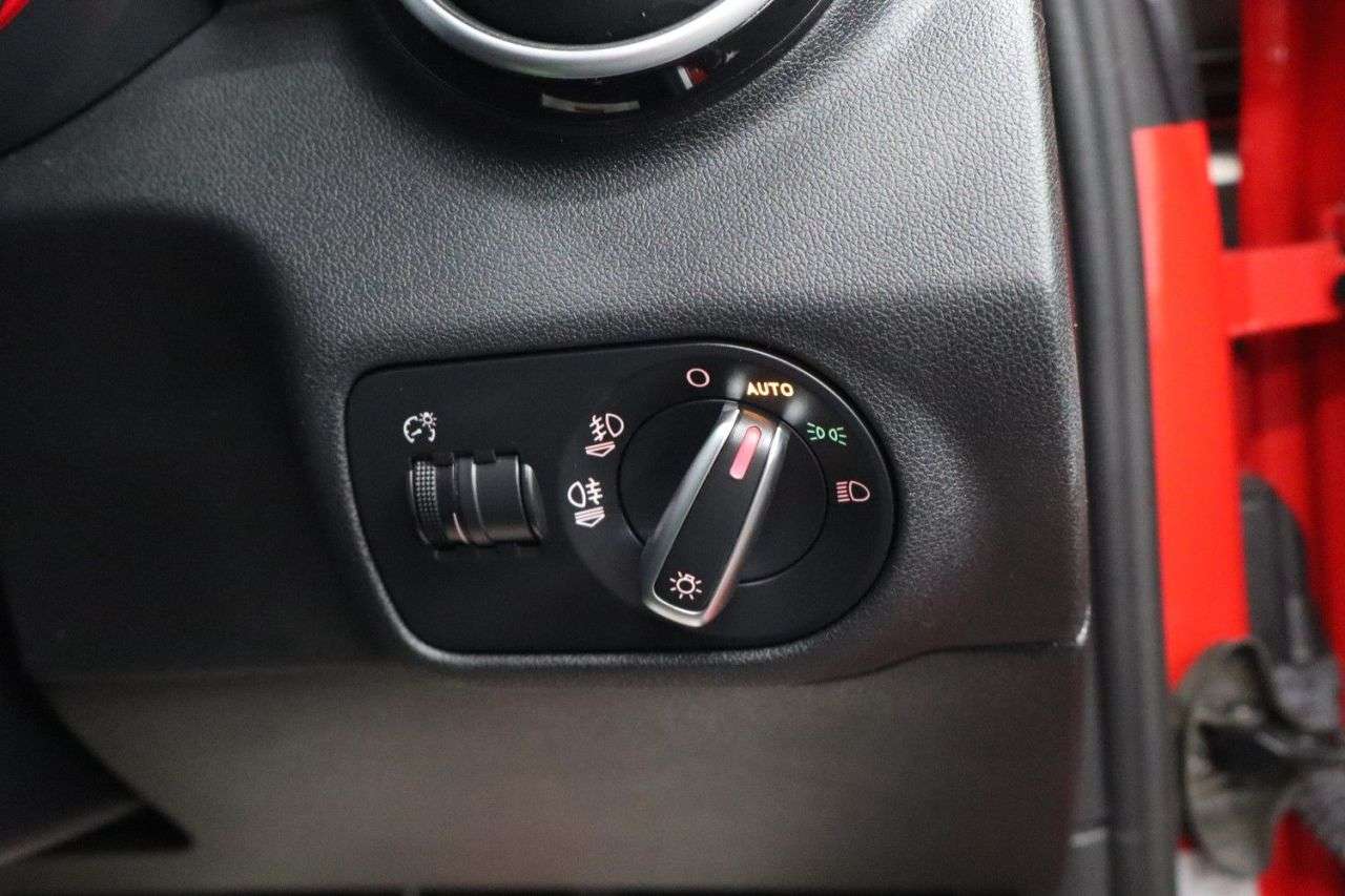 2016 AUDI A1 2016 AUDI A1