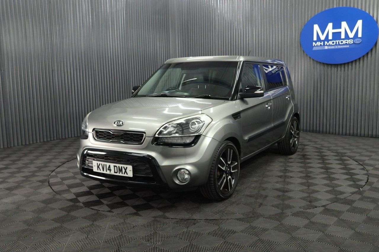 A 2014 KIA SOUL 1.6 CRDi Quantum SUV 5dr Diesel Auto Euro 5 (126 bhp) LONG MOT / GOOD SERVI A 2014 KIA SOUL 1.6 CRDi Quantum SUV 5dr Diesel Auto Euro 5 (126 bhp) LONG MOT / GOOD SERVI