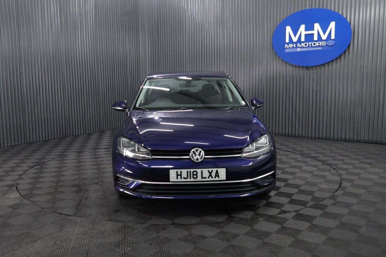 A 2018 VOLKSWAGEN GOLF 1.6 TDI SE Nav Hatchback 5dr Diesel Manual Euro 6 (s/s) (115 ps) LONG MOT / A 2018 VOLKSWAGEN GOLF 1.6 TDI SE Nav Hatchback 5dr Diesel Manual Euro 6 (s/s) (115 ps) LONG MOT /