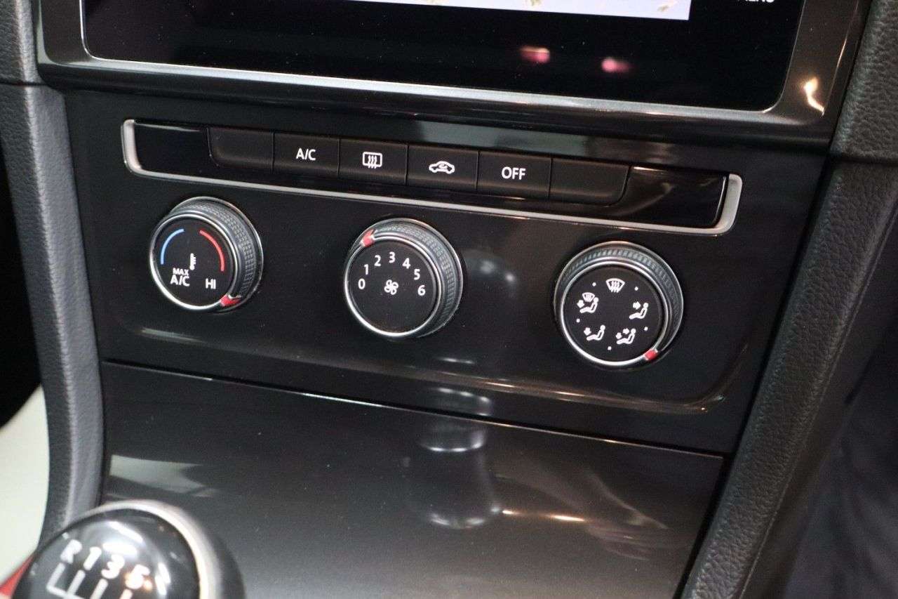 2018 VOLKSWAGEN GOLF 2018 VOLKSWAGEN GOLF