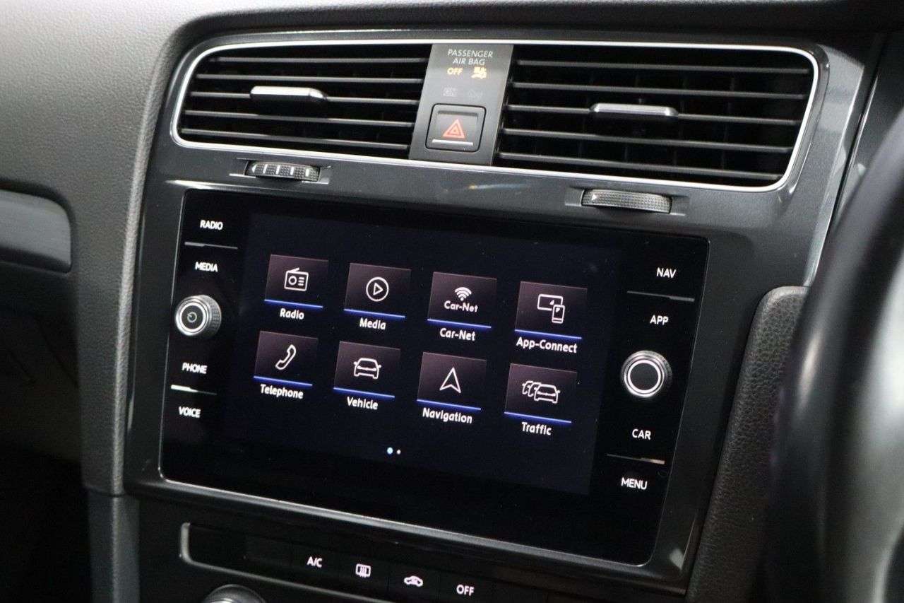 2018 VOLKSWAGEN GOLF 2018 VOLKSWAGEN GOLF