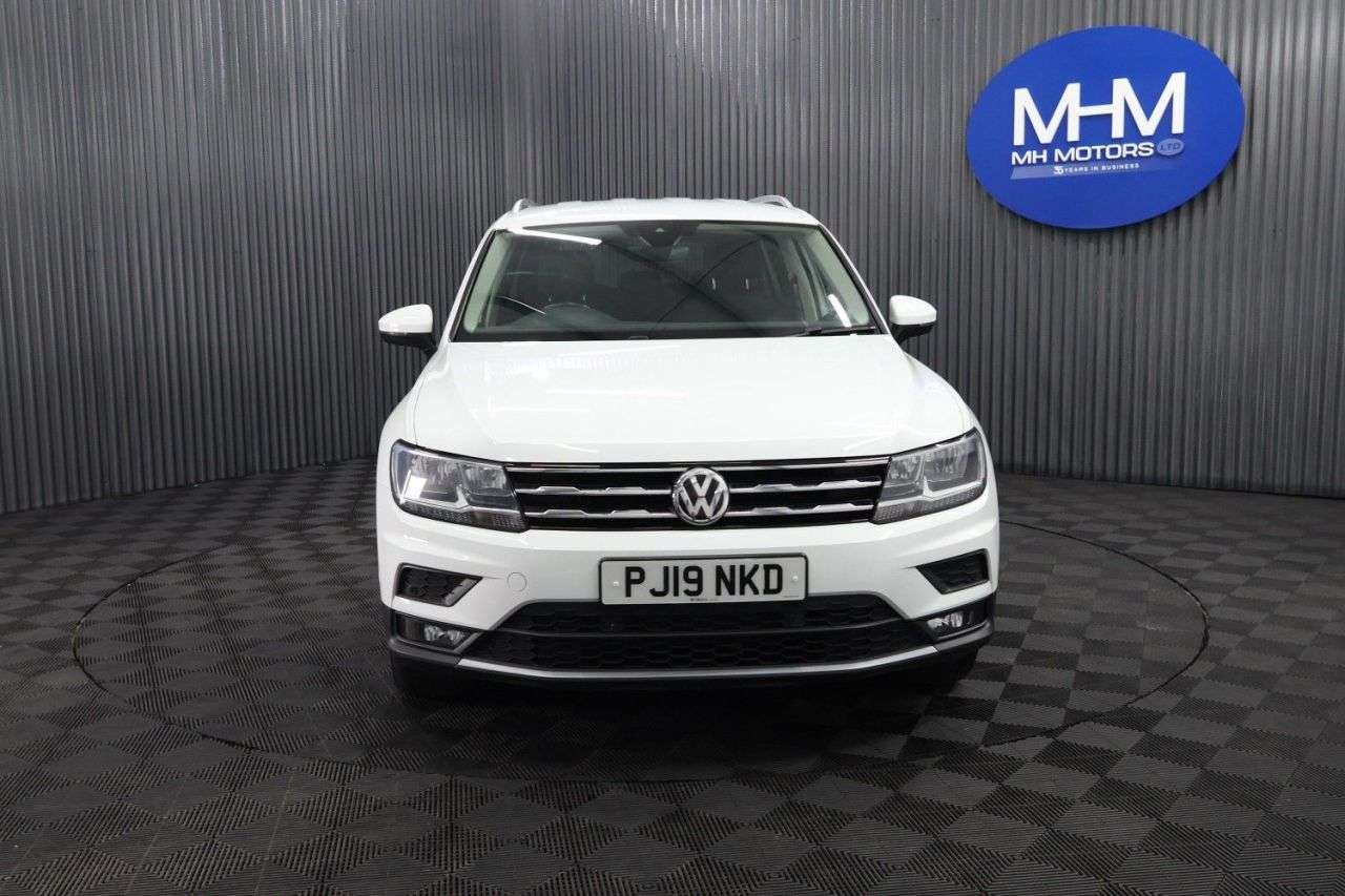 A 2019 VOLKSWAGEN TIGUAN ALLSPACE 2.0 TDI SE Nav SUV 5dr Diesel Manual Euro 6 (s/s) (150 ps) LONG MOT / SPACI A 2019 VOLKSWAGEN TIGUAN ALLSPACE 2.0 TDI SE Nav SUV 5dr Diesel Manual Euro 6 (s/s) (150 ps) LONG MOT / SPACI