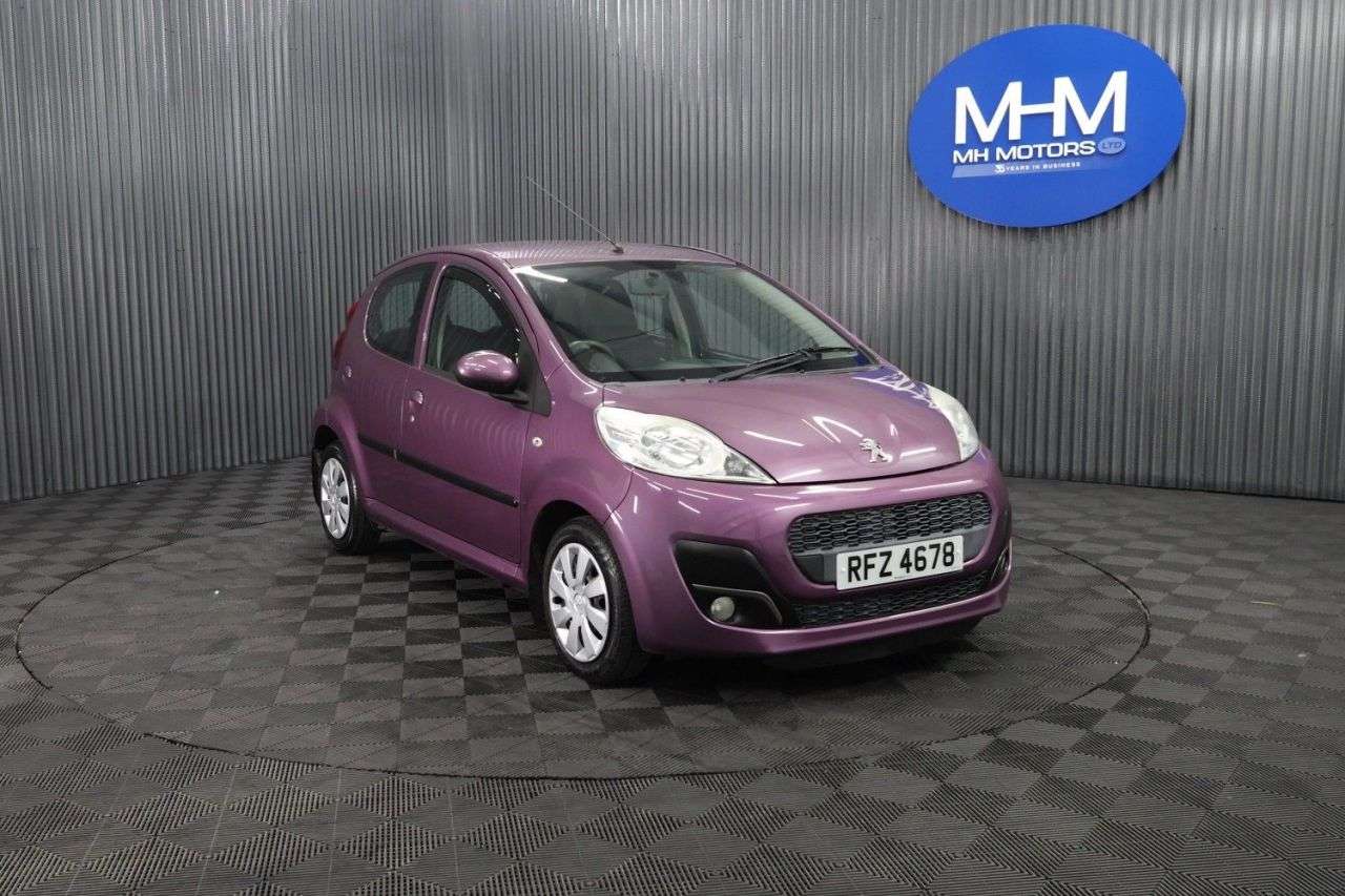 A 2014 PEUGEOT 107 1.0 12V Active Hatchback 5dr Petrol Manual Euro 5 (68 ps) LONG MOT / LOW IN A 2014 PEUGEOT 107 1.0 12V Active Hatchback 5dr Petrol Manual Euro 5 (68 ps) LONG MOT / LOW IN