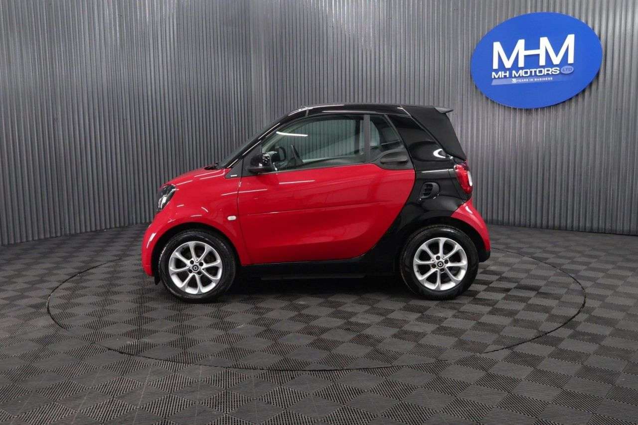 A 2016 SMART FORTWO 1.0 Passion Cabriolet 2dr Petrol Twinamic Euro 6 (s/s) (71 ps) LOW MILEAGE A 2016 SMART FORTWO 1.0 Passion Cabriolet 2dr Petrol Twinamic Euro 6 (s/s) (71 ps) LOW MILEAGE