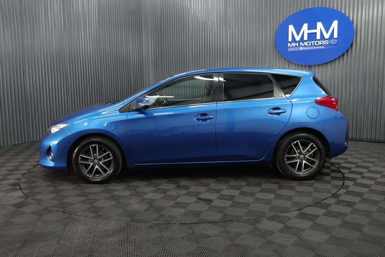 2015 TOYOTA AURIS 2015 TOYOTA AURIS