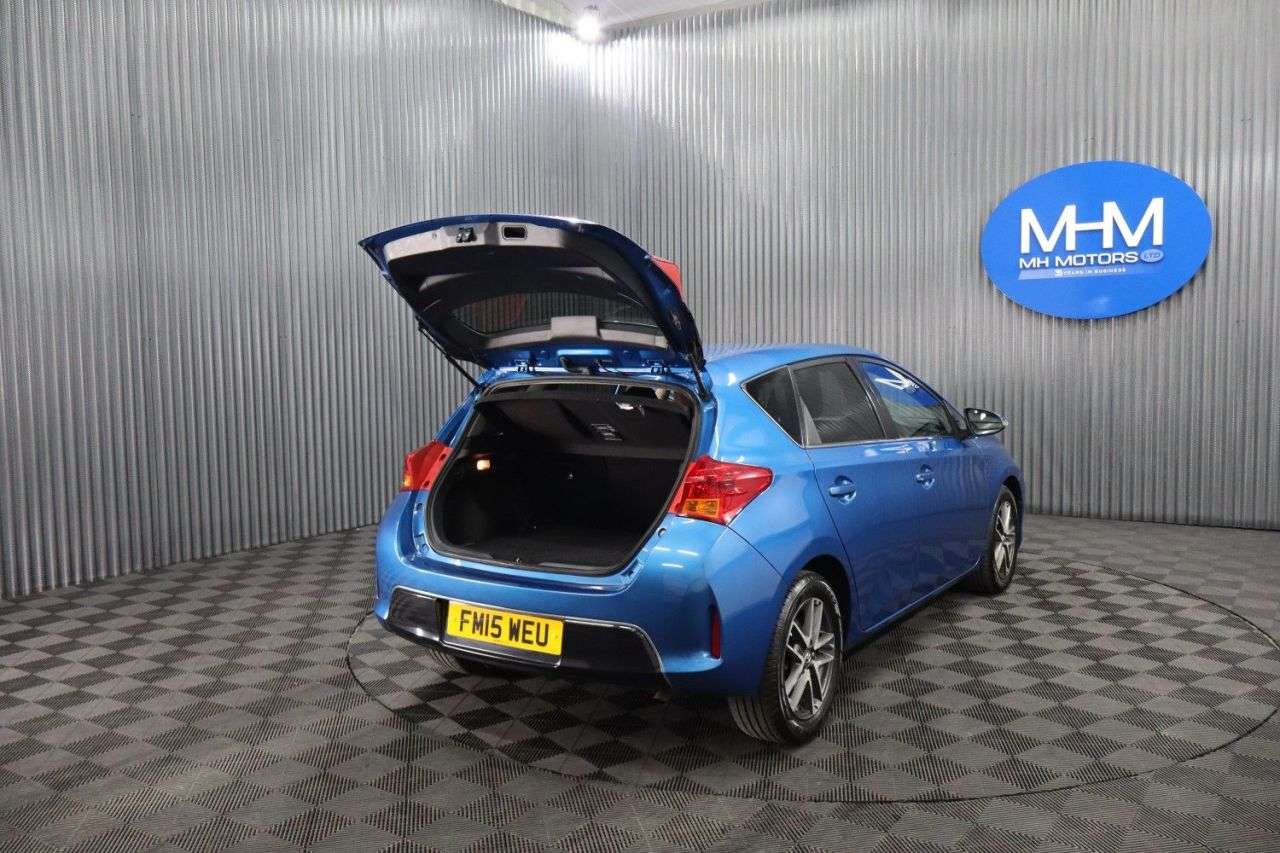 2015 TOYOTA AURIS 2015 TOYOTA AURIS